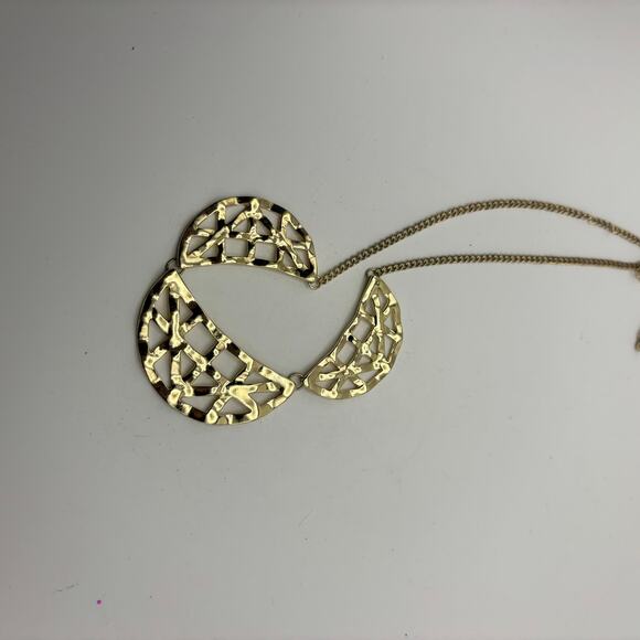 Matte Gold Tone Lattice Geometric Scalloped Linked Statement Chain Necklace - Picture 3 of 3